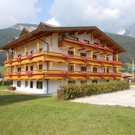 Residence Dolomia ปอซซาดิฟัซซา ภายนอก รูปภาพ